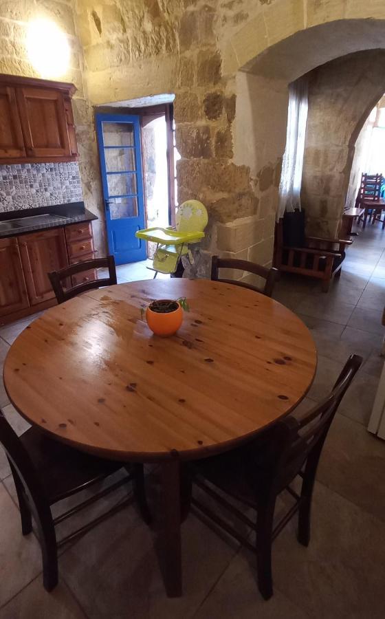 Вилла Ta Lucia Farmhouse With Private Pool And Bbq Santa Lucija  Экстерьер фото