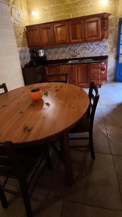 Вилла Ta Lucia Farmhouse With Private Pool And Bbq Santa Lucija  Экстерьер фото